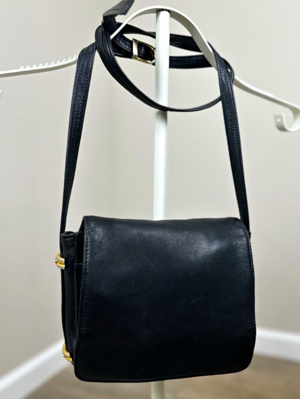 Jacqueline Ferrar Vintage Black Leather Crossbody Bag Gold Tone